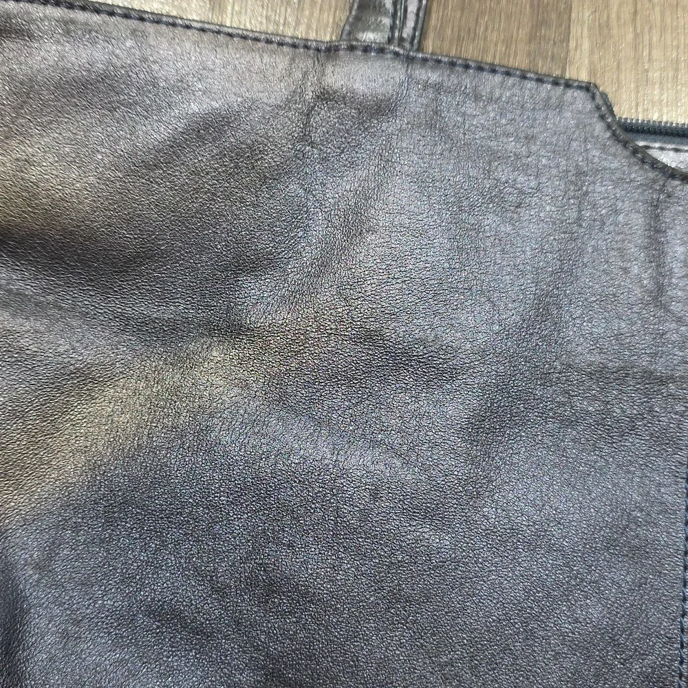 WILSONS LEATHER Limited Edition Metallic Irridescent Leather Tote Bag Goth
